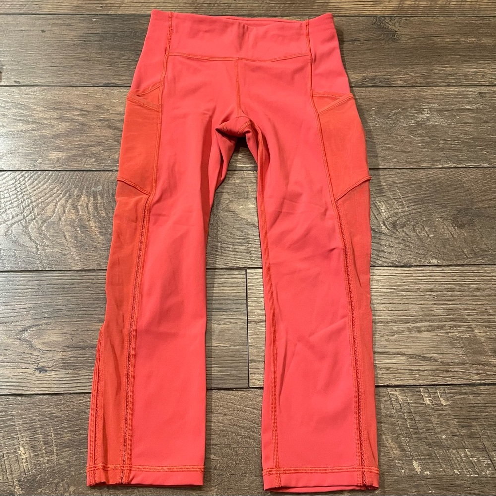 LuluLemon Coral Cropped Leggings w/Pockets Sz 4